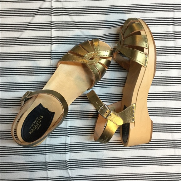 gold clog sandals